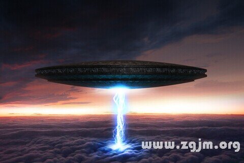 梦见飞碟 UFO