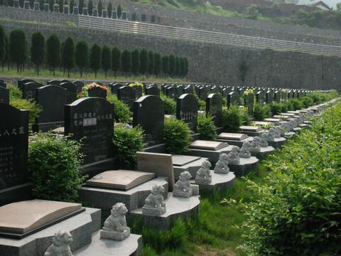 如何选择公墓的位置 公墓风水的选择要点